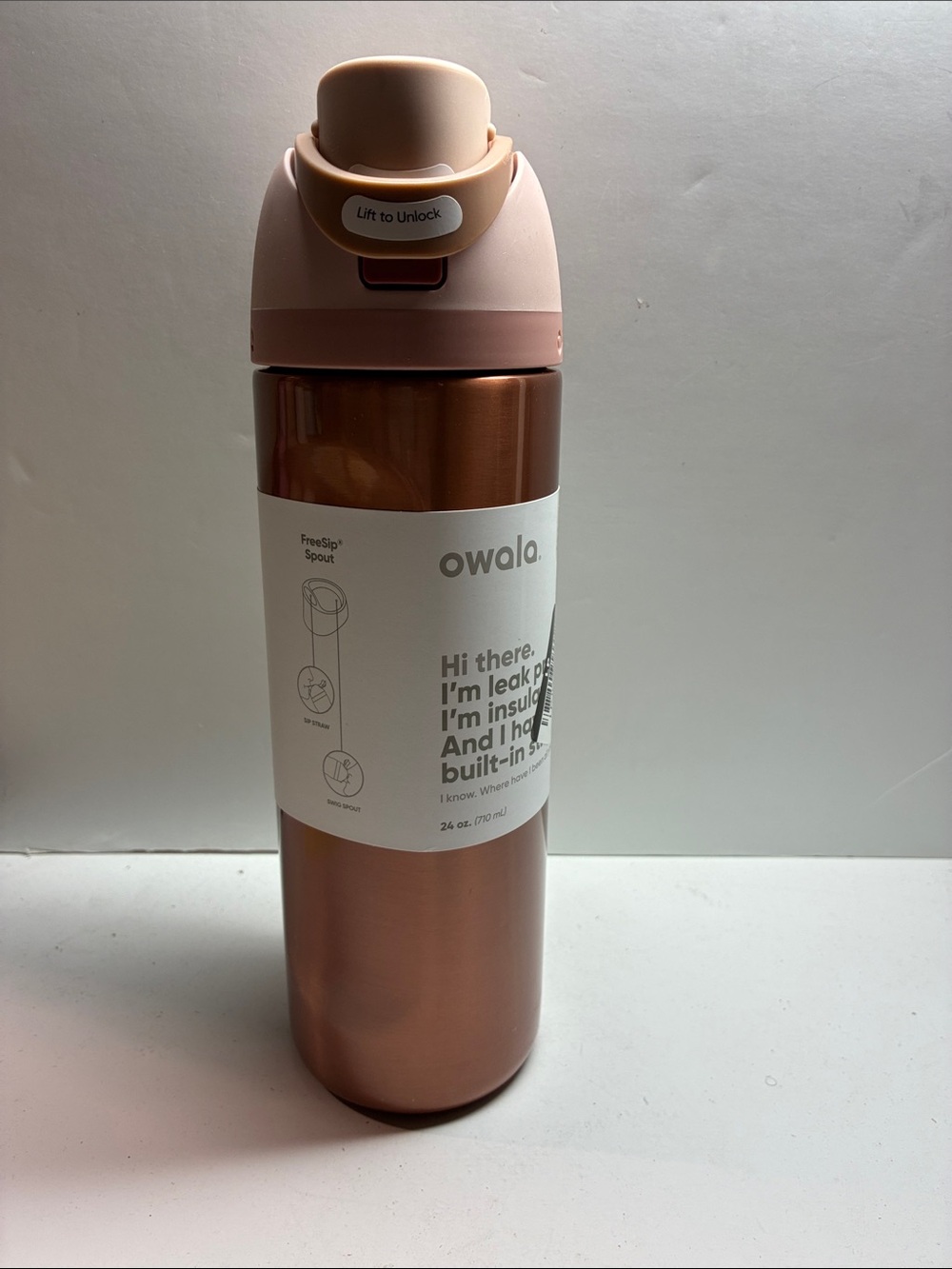 24 oz Owala FreeSip with Straw NEW HOLIDAY Special Edition